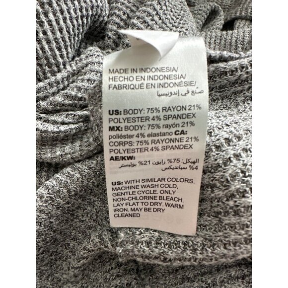 Chico’s Light Gray Thermal Cardigan 2 Way Hidden Snaps Pockets Size 1X - Picture 8 of 9